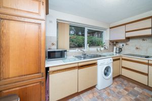 KITCHEN- click for photo gallery